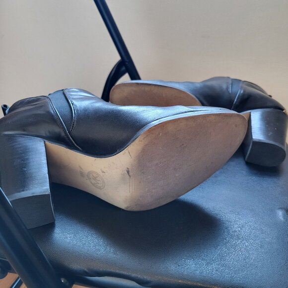 Black leather Michael Kors Heel ankle shoes - Picture 2 of 8